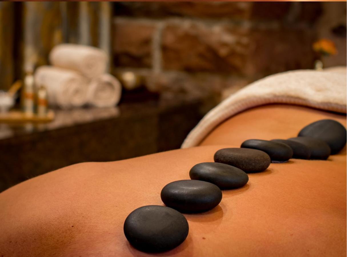 Eurostars Araguaney Hotel Santiago de Compostela Exterior photo Hot stone massage