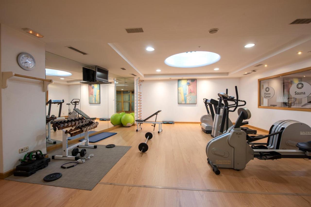 Eurostars Araguaney Hotel Santiago de Compostela Exterior photo A gym at a hotel
